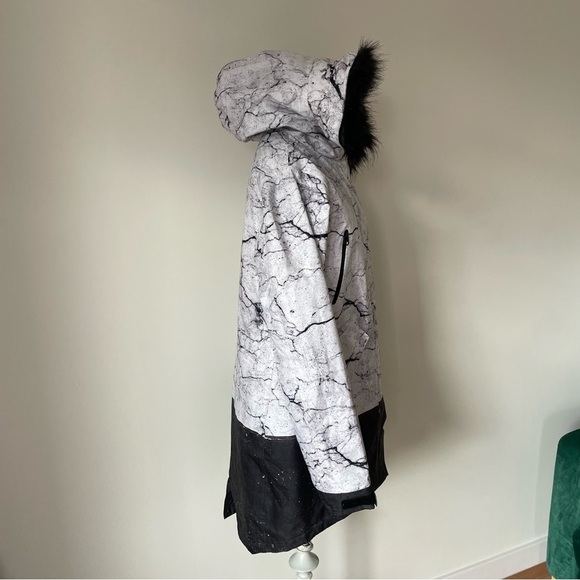 Burton Ceramic White Black Splatter Paint Snowboard Ski Winter Barge Jacket NWT - Picture 7 of 12
